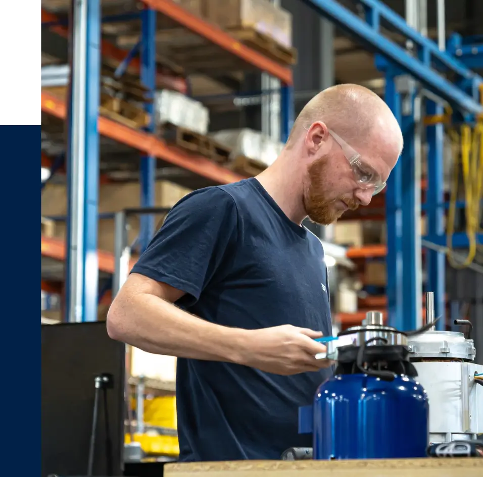 SC - Technician Building Hoist - 425 x 420px